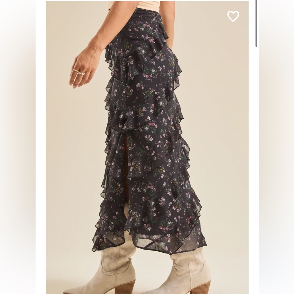 New with tags Altar’d state calanthe asymmetrical floral skirt - Picture 3 of 5
